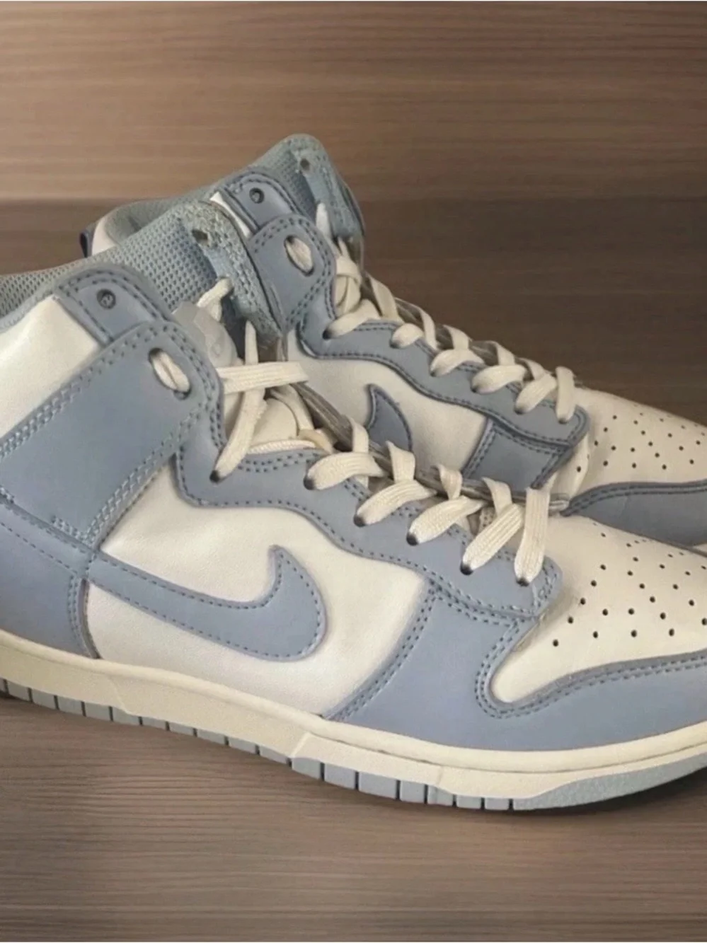 Nike Dunk High “Aluminum”Style Code: DD1869-107. (2021)